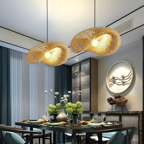 Straw hat-shaped bamboo hanging ceiling lamp with woven natural fibre texture