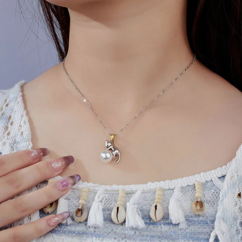 925 sterling silver clavicle chain necklace with cat pendant design in electroplated finish
