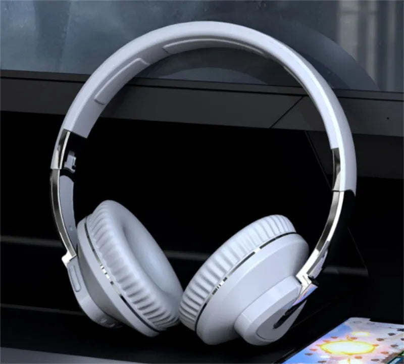 H3 wireless Bluetooth headset in black with all-inclusive ear cups and integrated controls