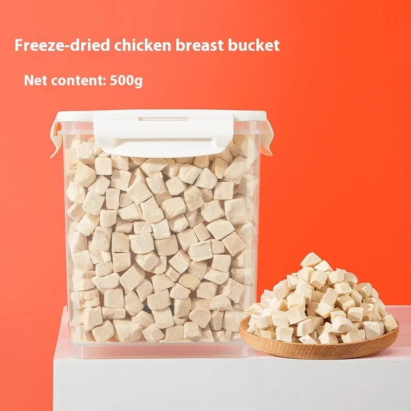 Freeze-dried dog snacks in a resealable bag, assorted chicken egg yolk and duck varieties, 500g net weight