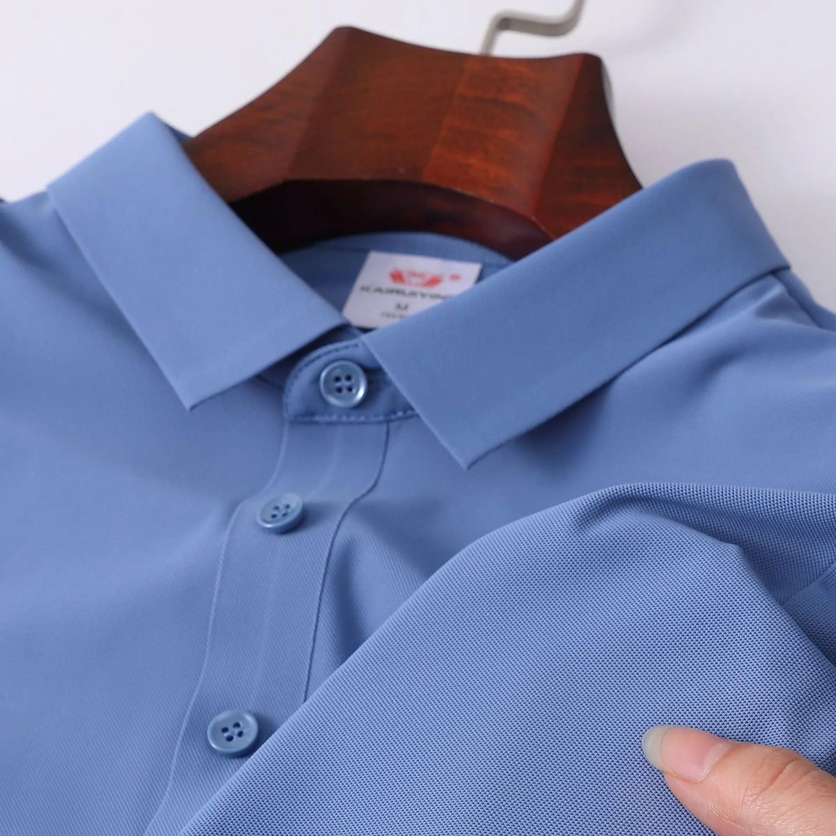 Ice silk seamless cool short sleeve polo for men in solid colour with loose fit