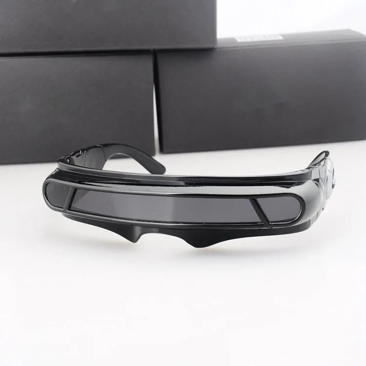 Polarised sports sunglasses with a black full-rim PC frame and choice of grey, red, or blue mirror lenses.
