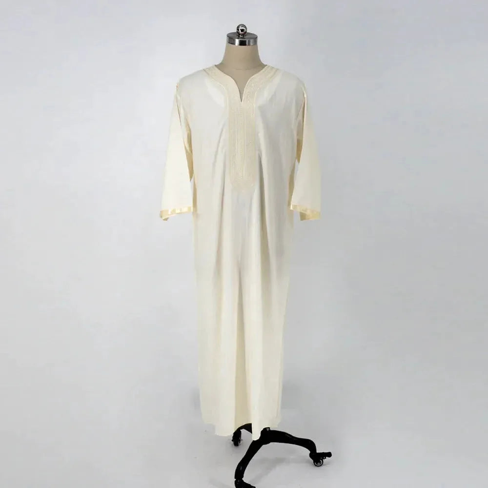 Men's ethnic style loose Muslim robe in milky white linen with short sleeves and national style embroidery, sizes M-4XL.