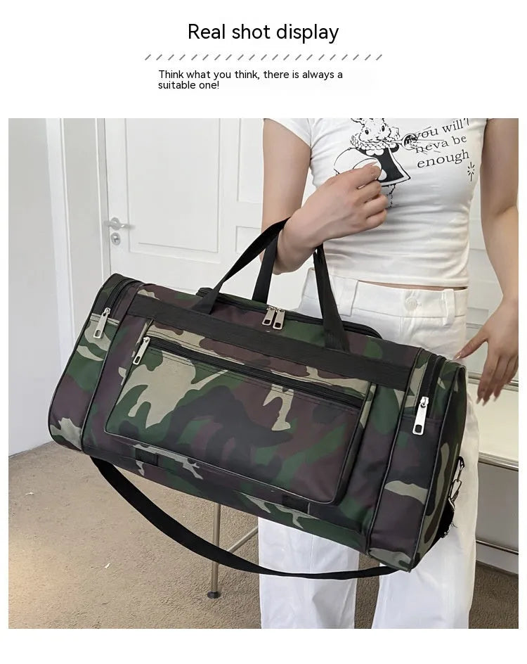 Camouflage waterproof luggage bag with 20L capacity and striped polyester lining