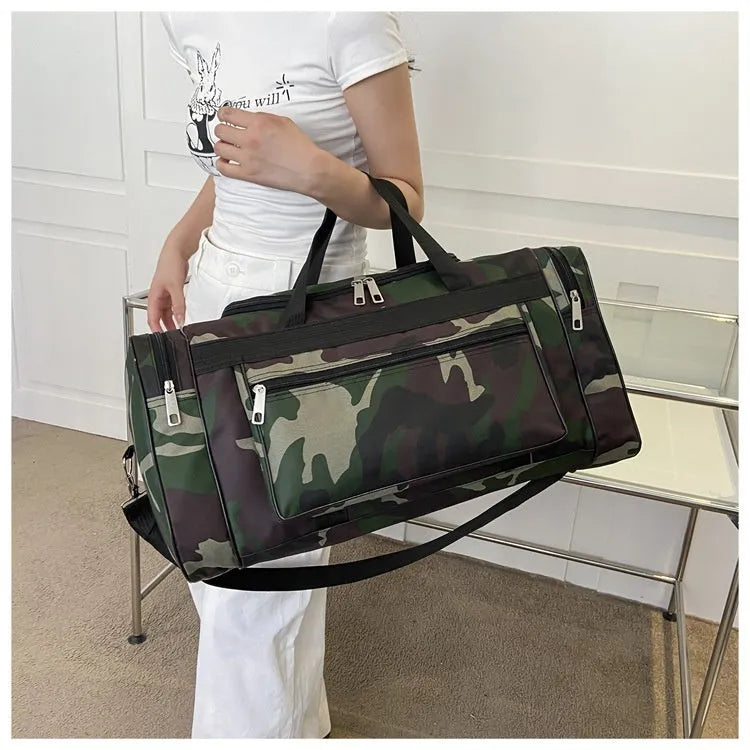 Camouflage waterproof luggage bag with 20L capacity and striped polyester lining