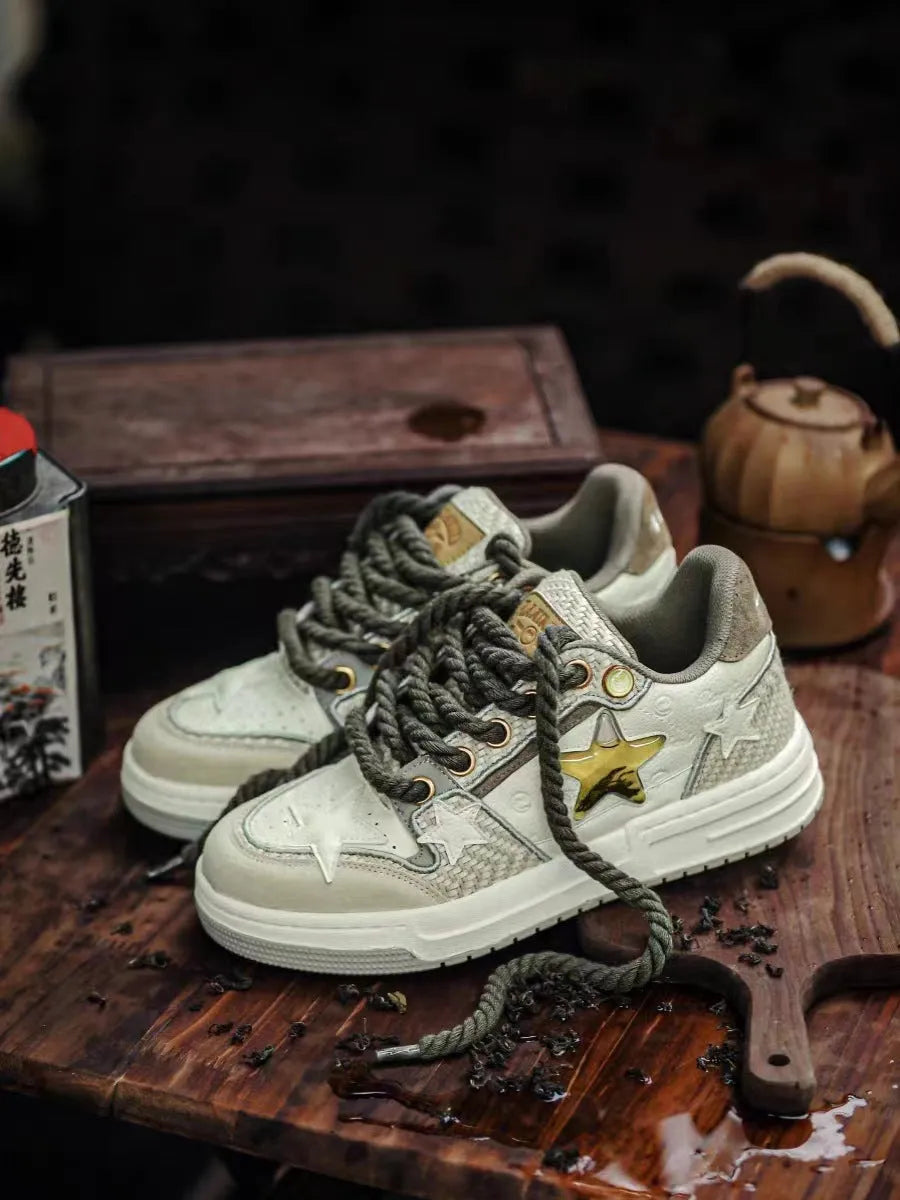 Cowhide leather platform running shoes in West Lake dragon well tea colour with round toe and lace-up closure