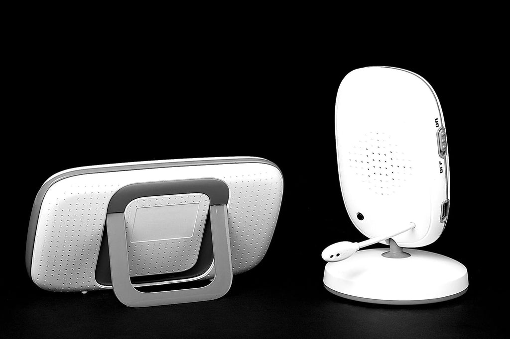 VB603 digital baby monitor with 3.2 inch parent unit and camera with night vision LEDs