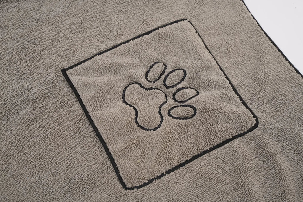 Grey microfiber pet towel 50x100cm nylon square bath towel with embroidered cartoon detail for dogs and cats