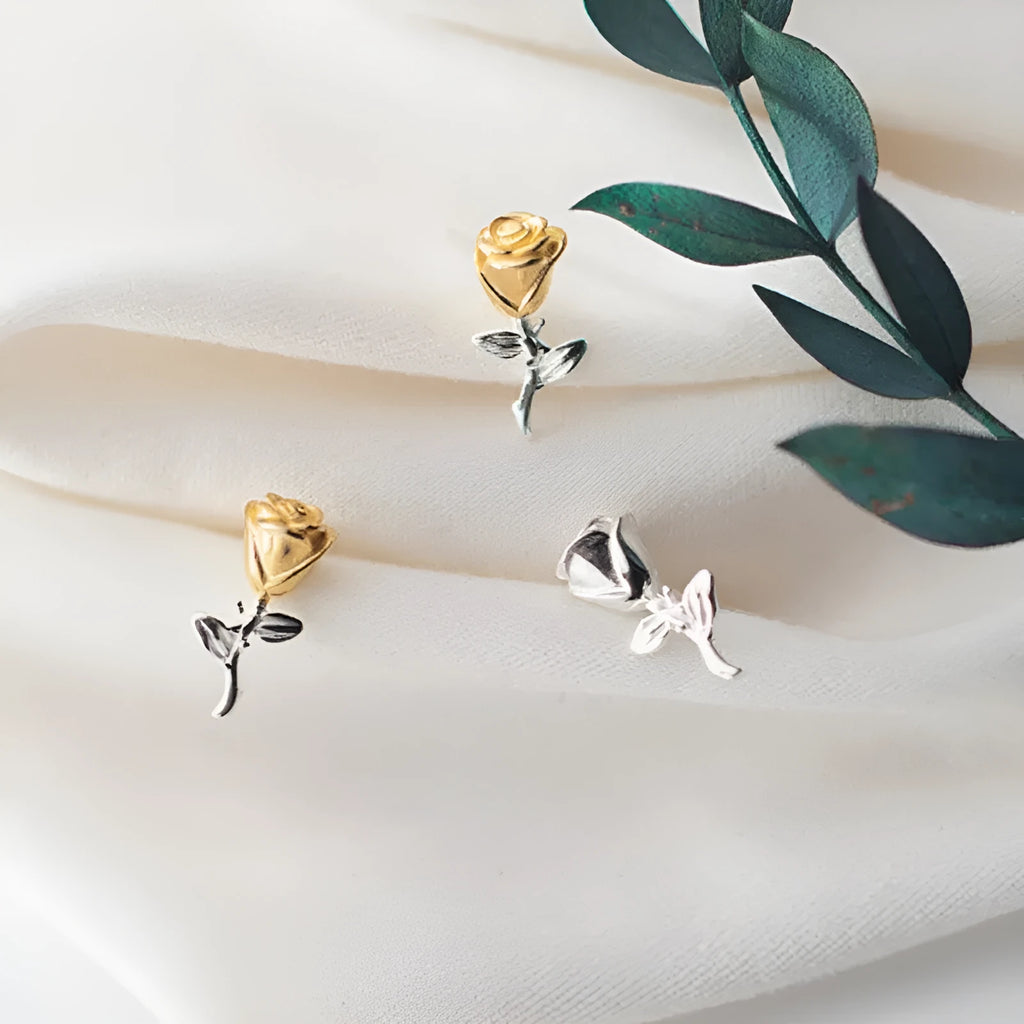 S925 silver rose stud earrings for women in gold or silver colour, Korean style, pair