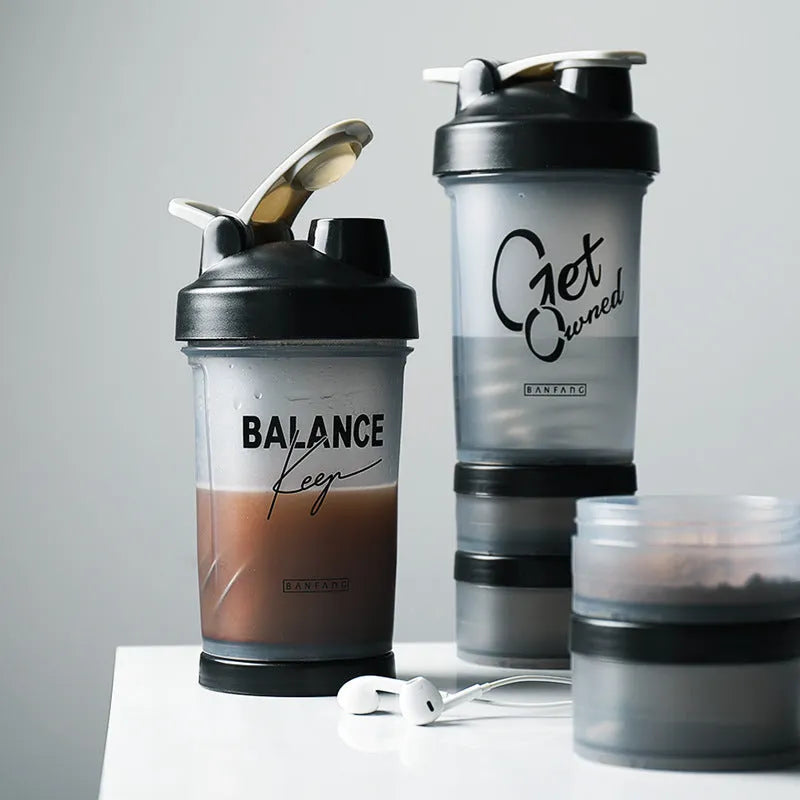 Fitness shake cup 500ML plastic leak-proof design for protein shakes portable gym use