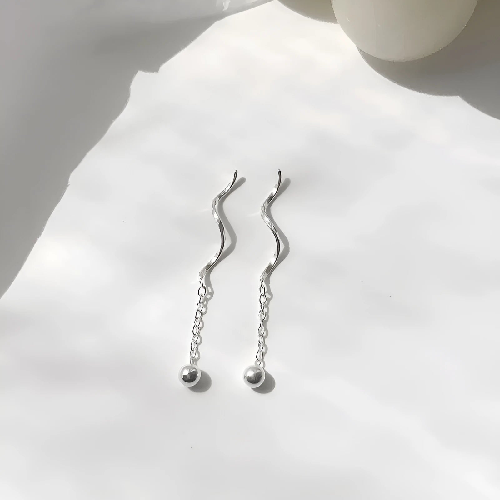 Niche Design S925 silver wavy ball hanging earrings with natural wave shape and round beads