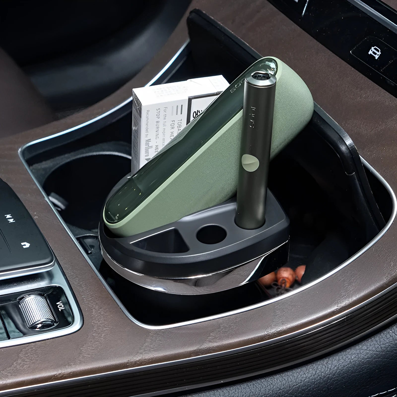 Black plastic electronic automobile ashtray charger with ABS fireproof material and bionic design