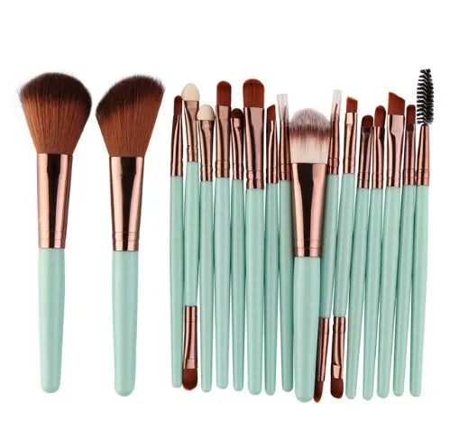 MAANGE 18-piece makeup brush set with fan-shaped contouring brushes