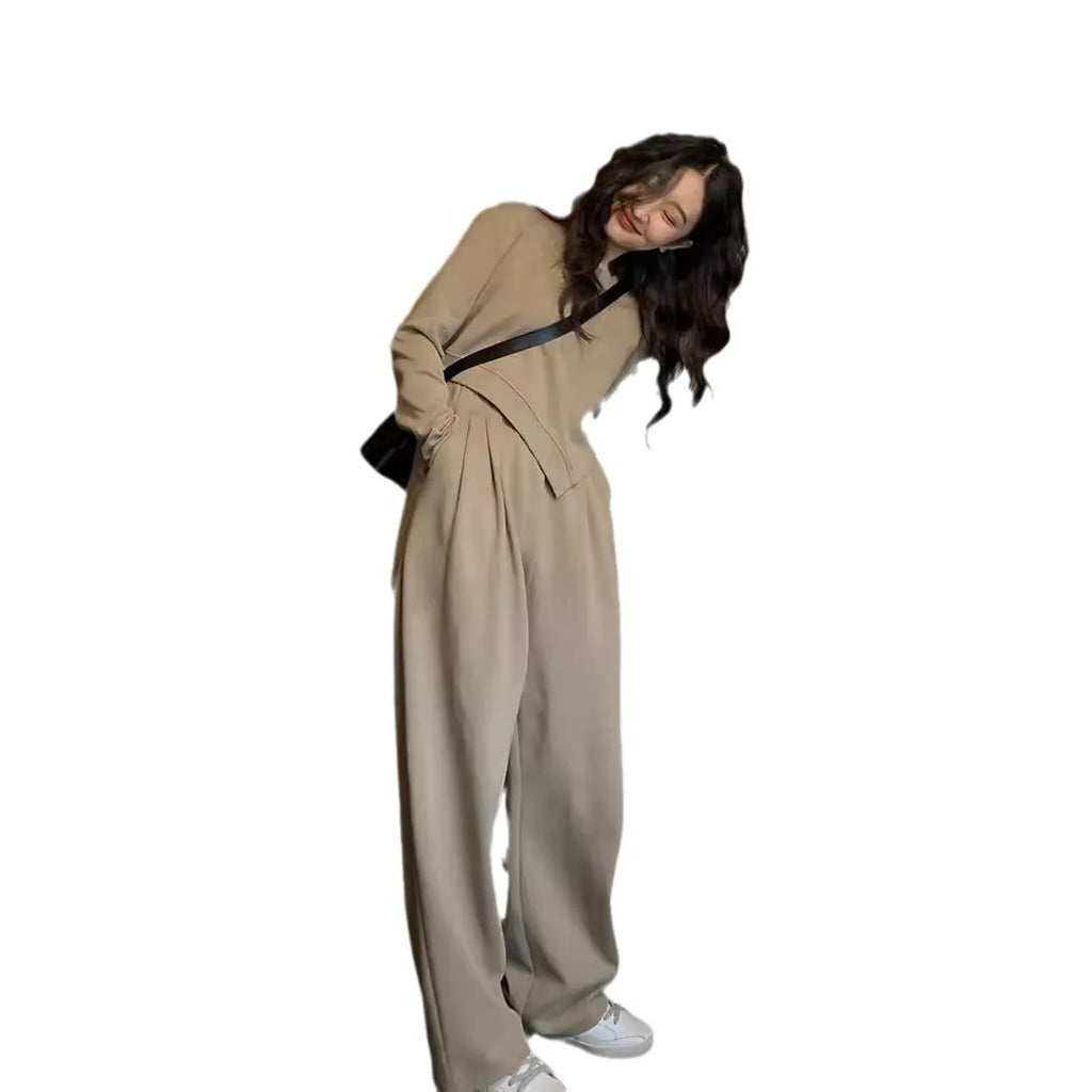 Women's khaki loose-fit casual sports suit with long sleeves and full-length trousers.