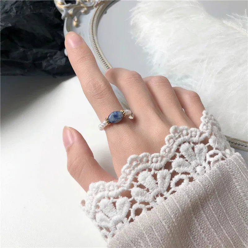 Vintage pearl ring with alloy band, synthetic stone, outer diameter 21mm, available in blue