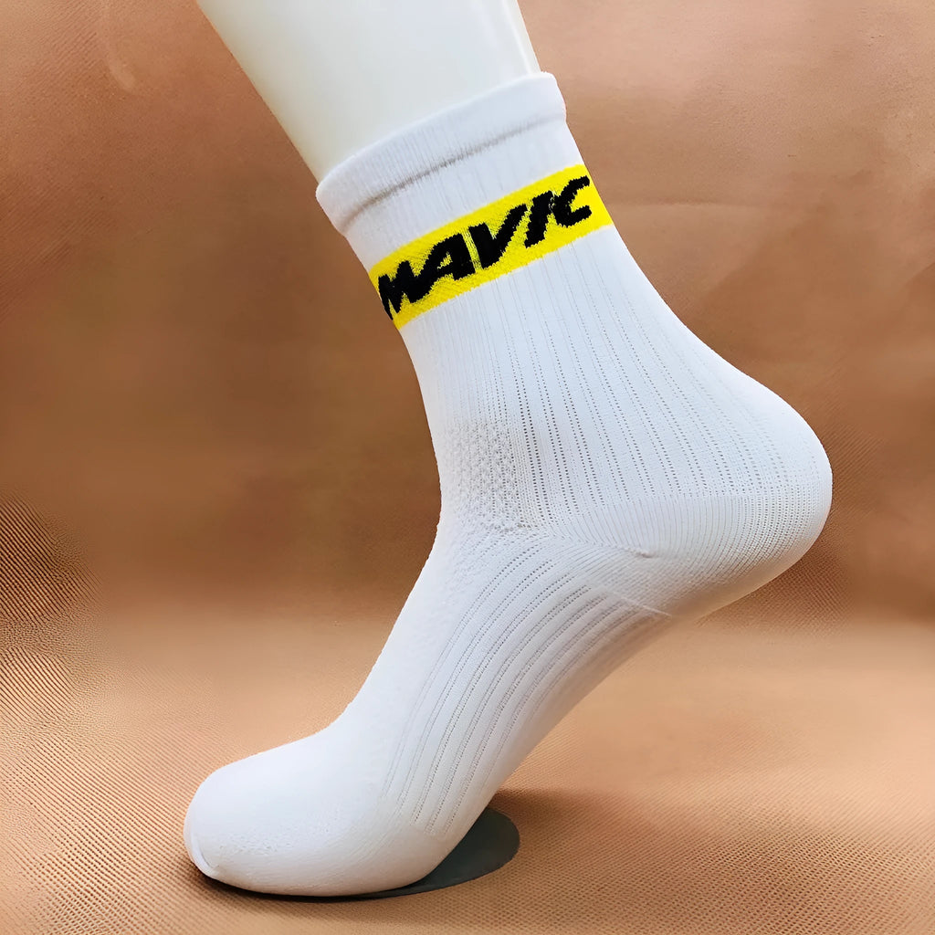 Nylon ankle cycling socks in white, yellow, red, blue, and black, one size, for men and women.