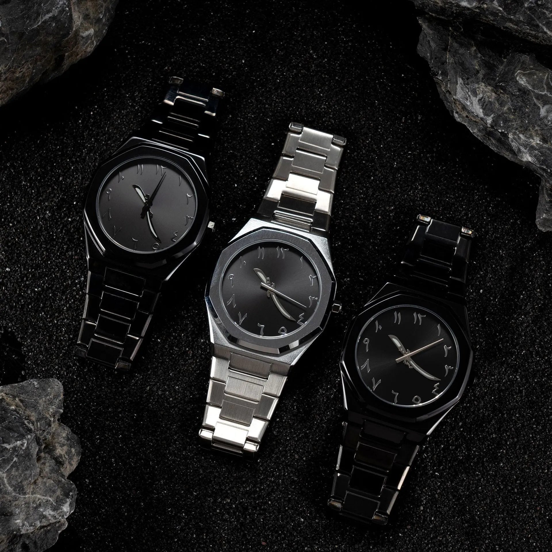 Men's business casual watch with stainless steel bracelet and black dial