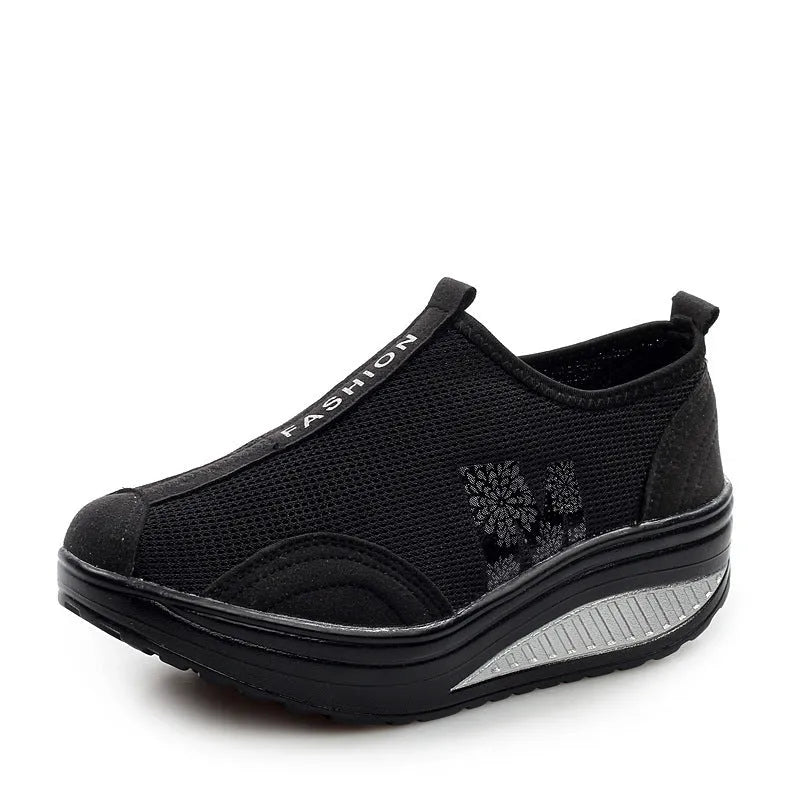 Women's mesh platform sneakers with wedge heel, 259 black, size 35-40
