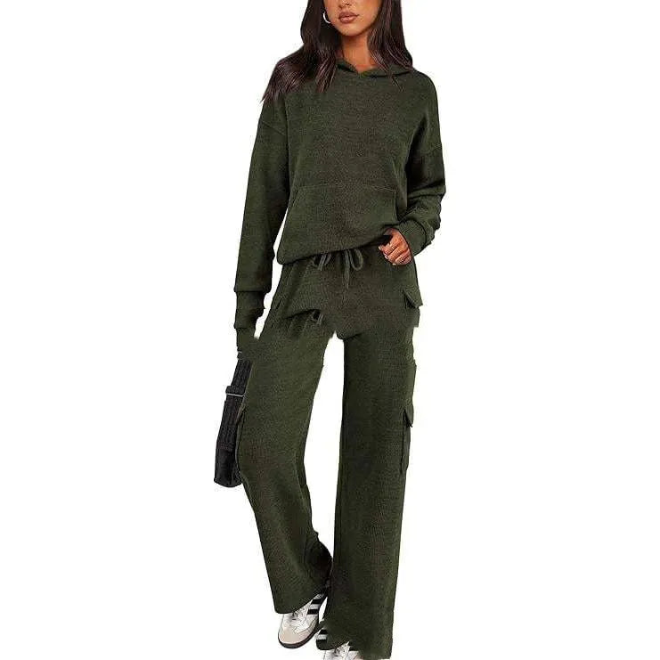 Women's long-sleeve top and trousers leisure suit in polyester, shown in a neutral colour.