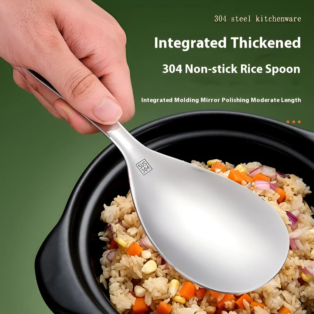 A solid colour 304 stainless steel meal spoon for adults, shown against a plain background.