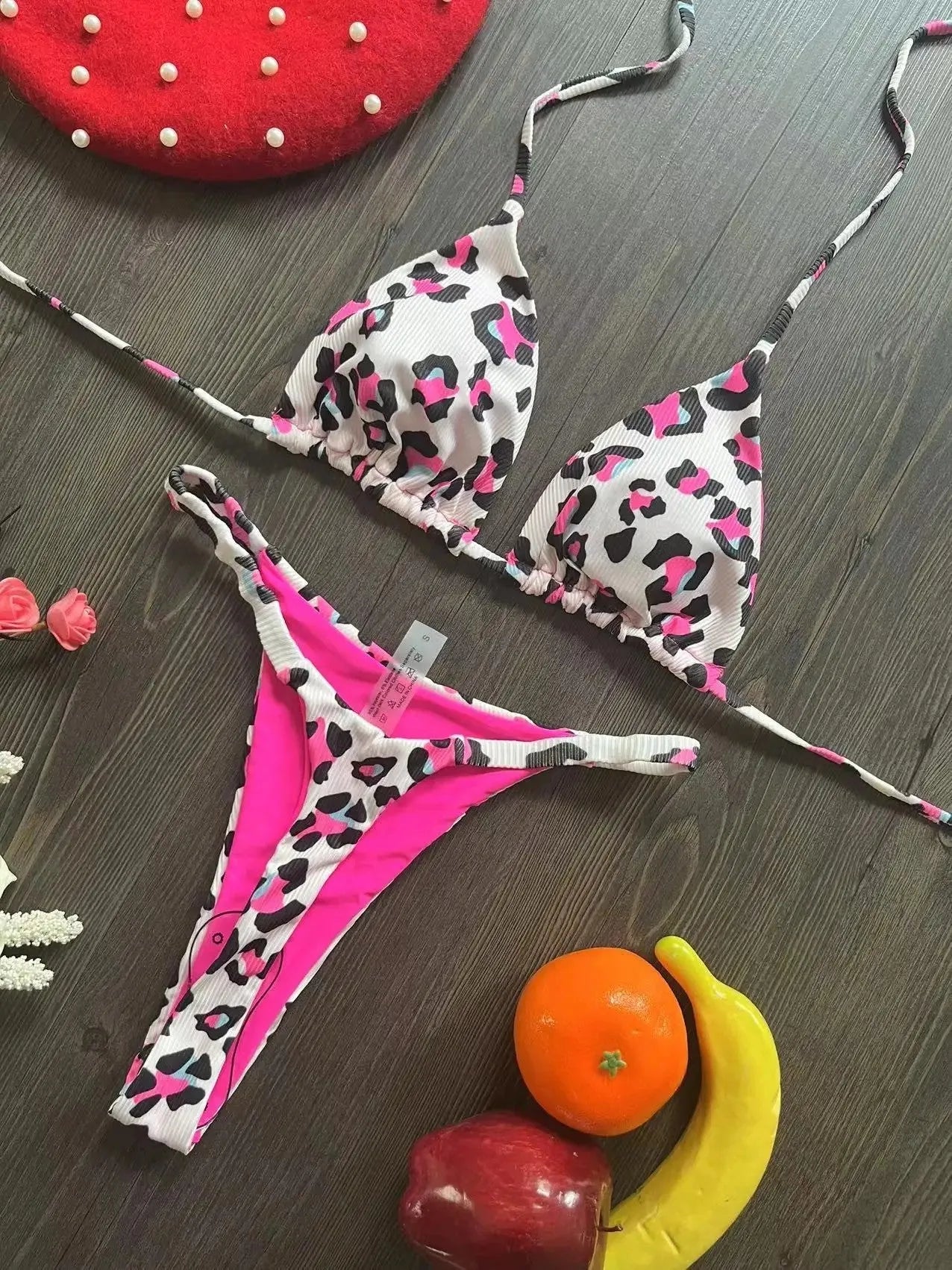 Printed women's bikini swimsuit with cotton lining in European style briefs