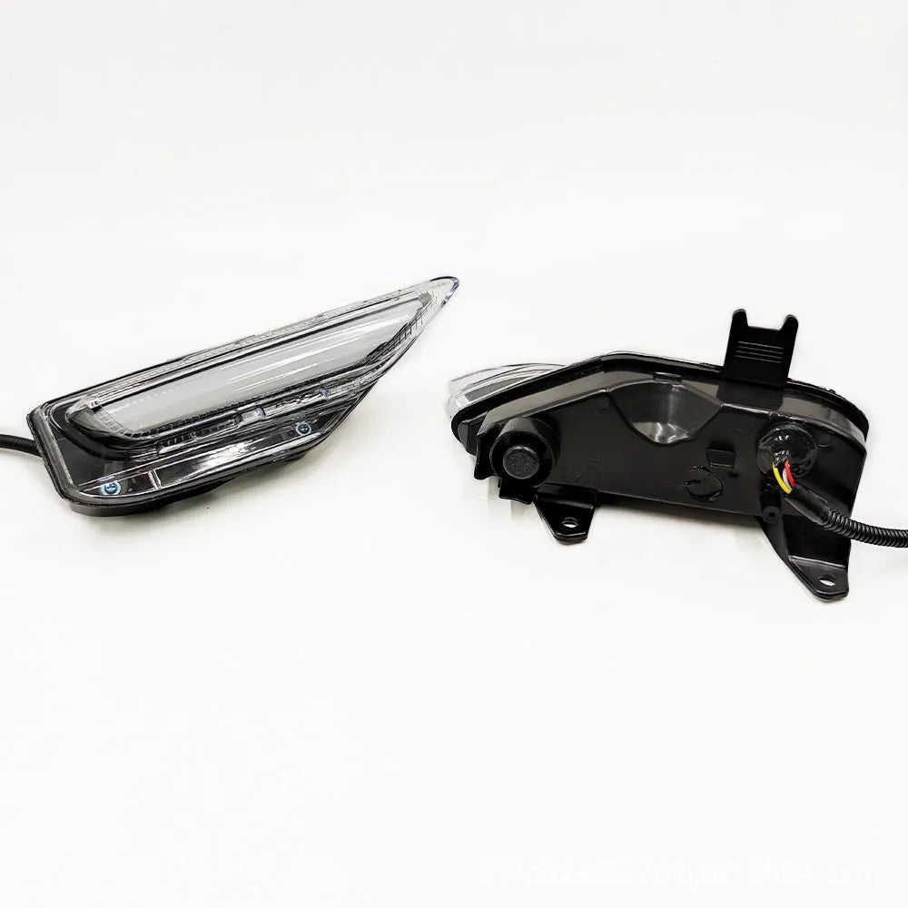 Infiniti Q50 Q70 front bumper LED turn signal and daytime running lamp unit with ABS housing
