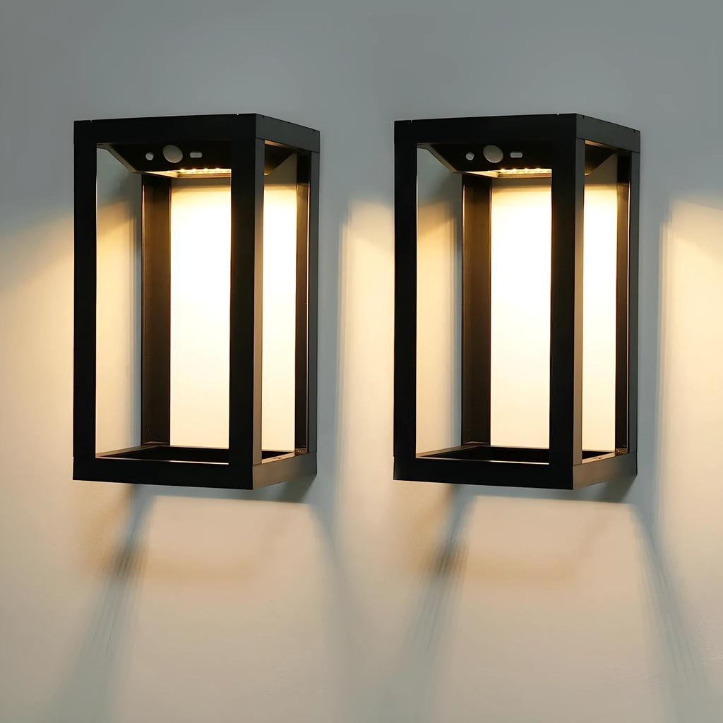 Chinese outdoor solar wall lamp with plastic housing and IP65 waterproof rating for garden installation
