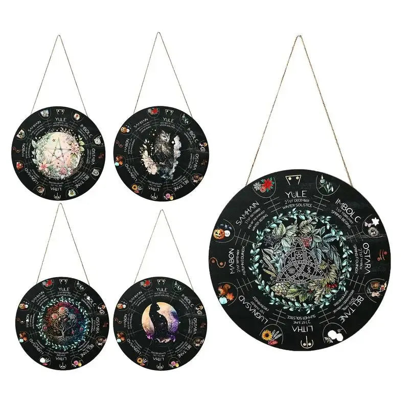 Large wooden decorative pendant with carved design, such as a black cat, rose, or owl, measuring 29.5 cm in diameter.