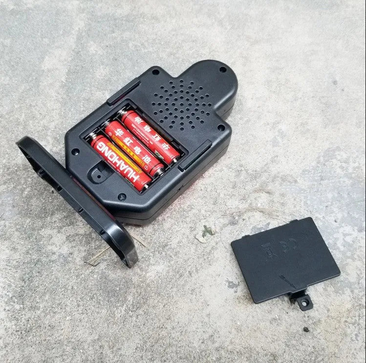 Plastic laser target with light and sound effects, 9 x 4.7 x 12.8 cm, single unit