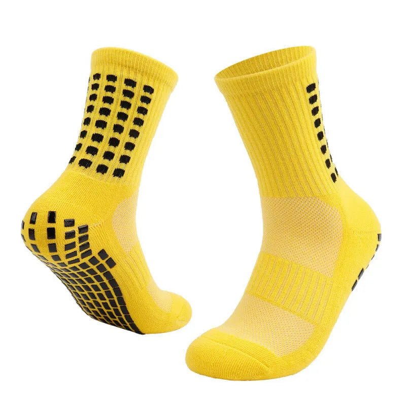 Breathable basketball socks with non-slip rubber studs sole in polyester cotton fabric
