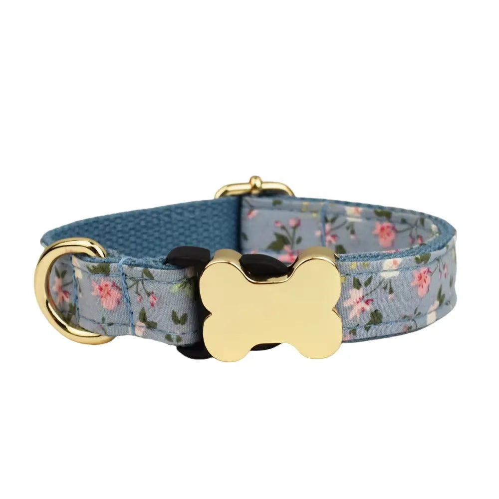 Flat nylon dog collar with grid print pattern and bone-shaped buckle