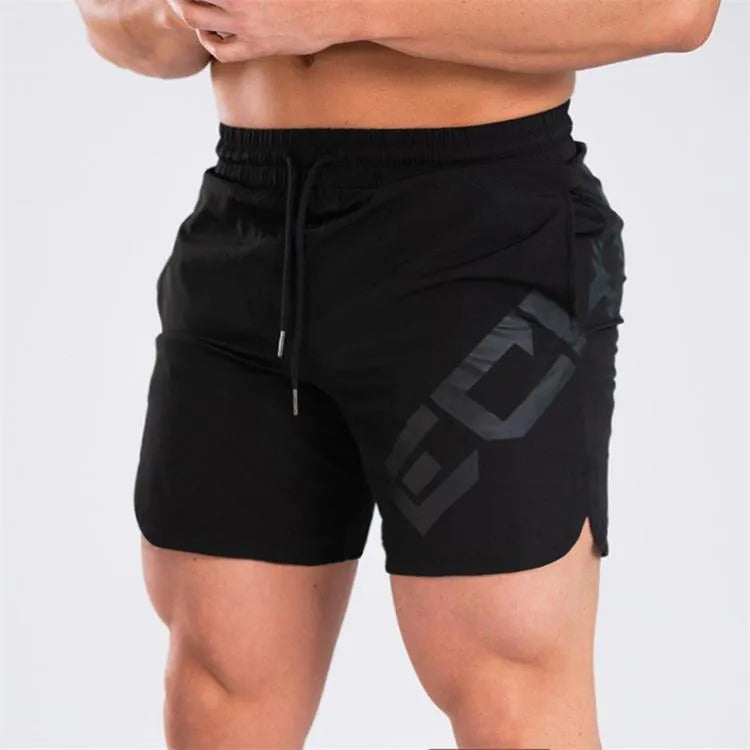Men's elastic running shorts in black with quick-drying fabric and knee-length design