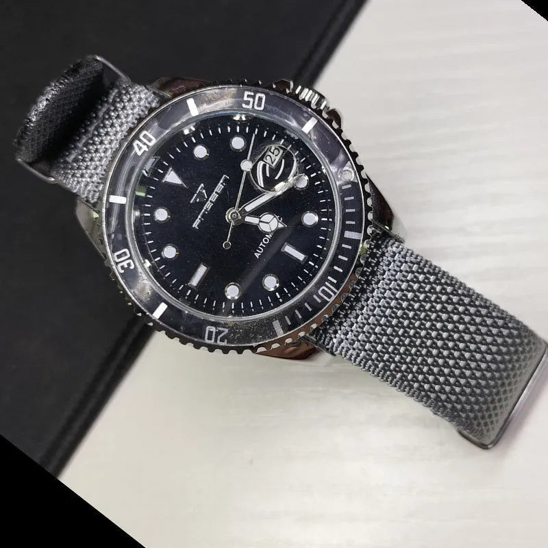 Nylon integrated watch strap shown in army green, with 20mm and 22mm width options displayed.