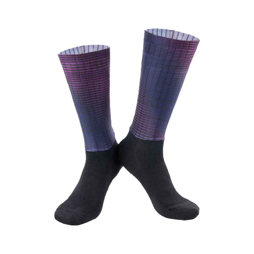 Breathable chemical fibre blend cycling socks in six colours for outdoor sports.