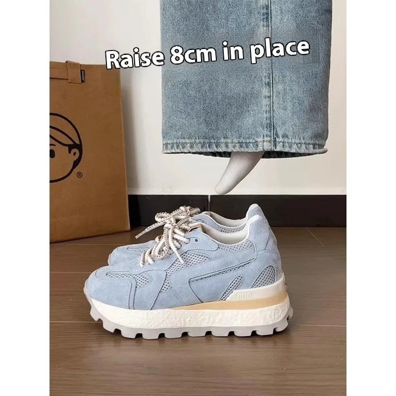 Women's platform sneakers in blue, apricot or yellow with 3-5cm mid heel, synthetic leather upper and rubber sole.