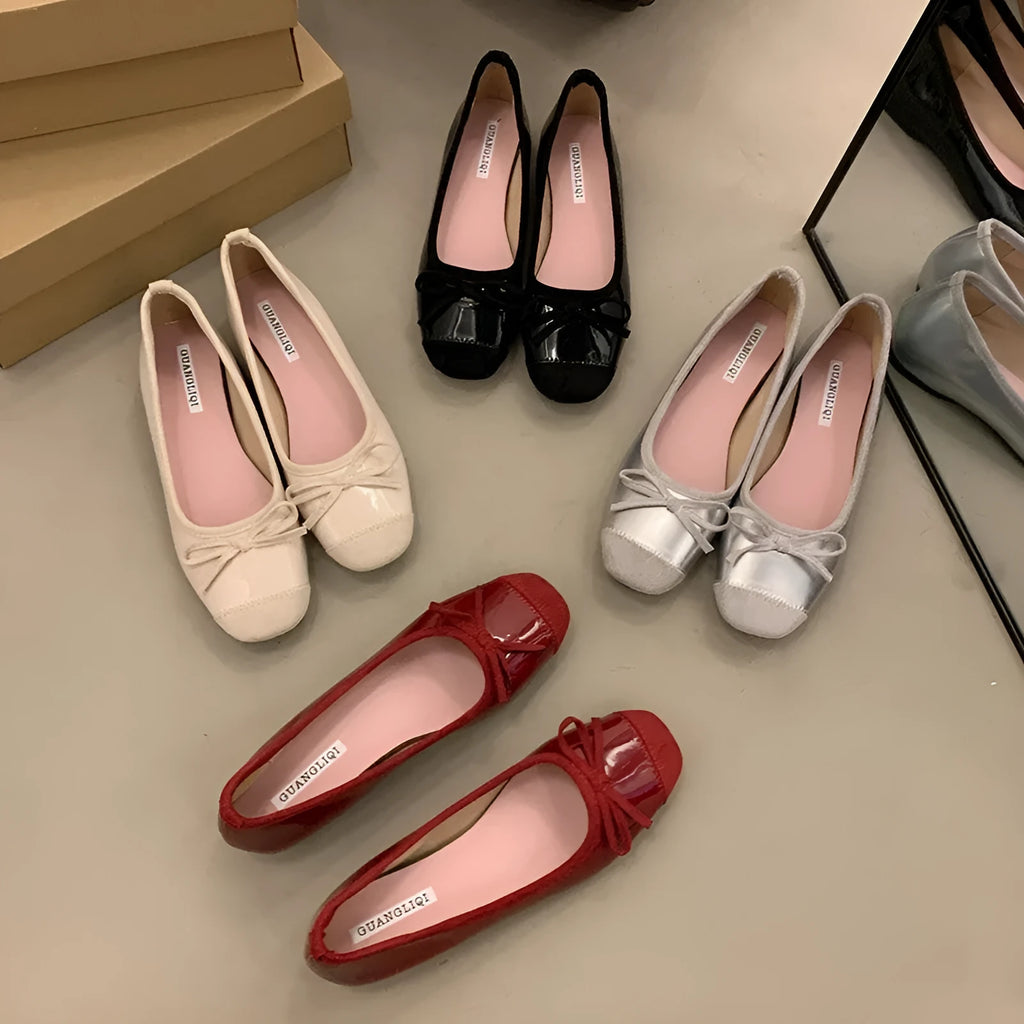 Women's retro ballet flats in Mary Jane style with bow detail and square toe