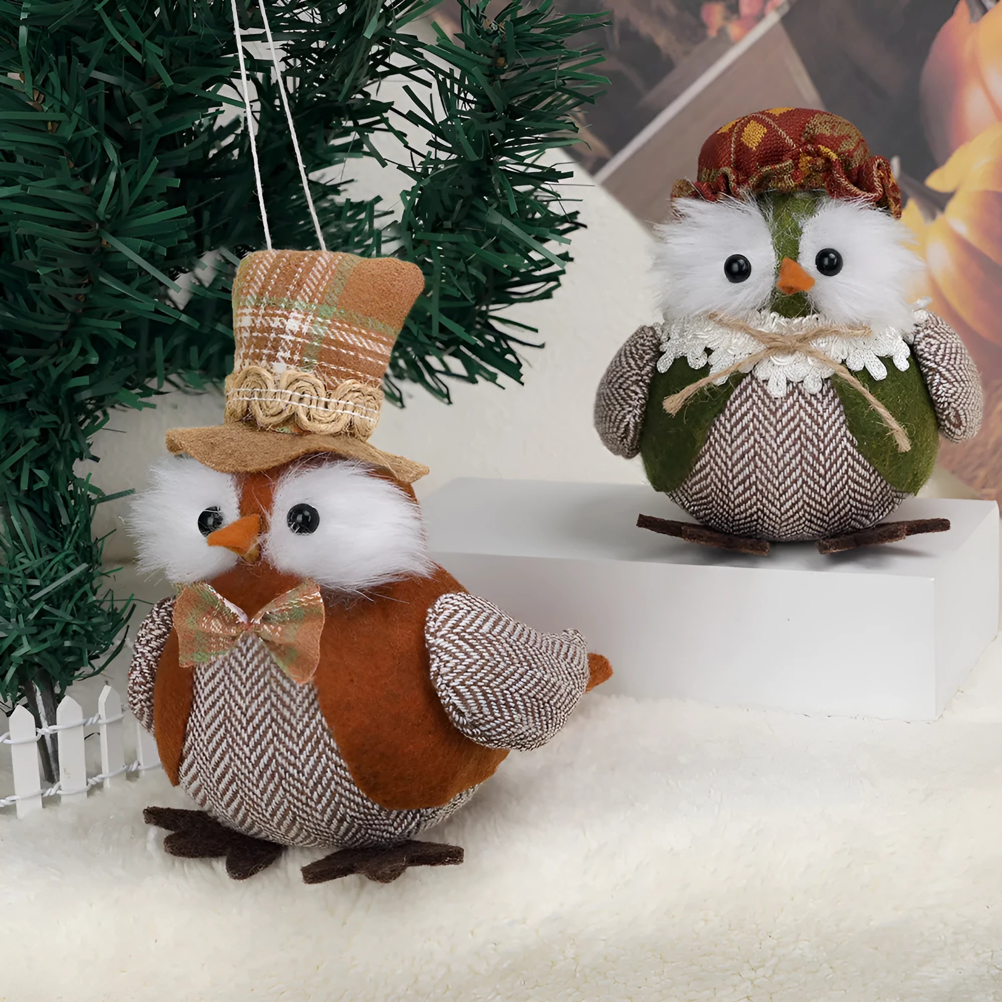 Thanksgiving owl harvest bird pendant ornament in orange or green colours for seasonal holiday décor