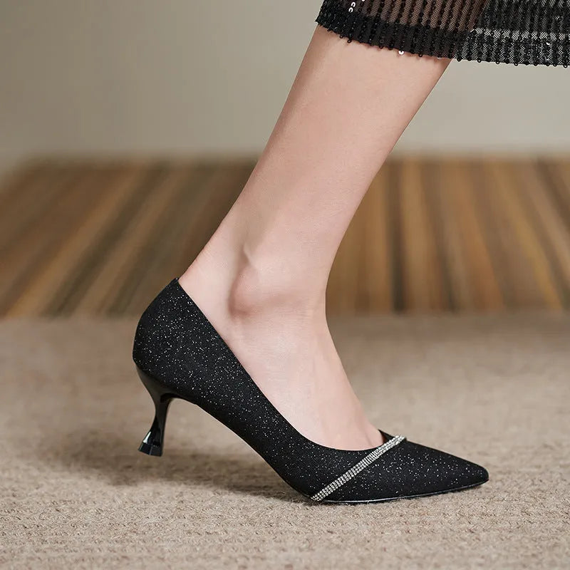 Black sequined French style high heels with 7cm thin heel, beef tendon sole, pigskin lining, low upper, sizes 31 to 43.