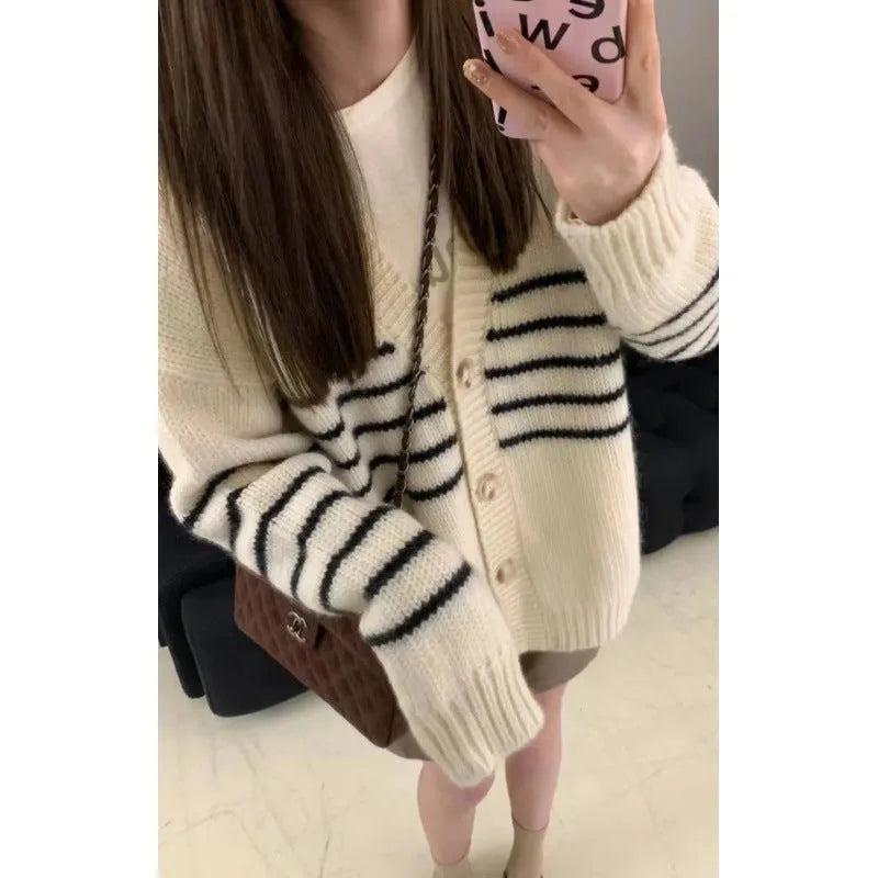Women's collar button cardigan with 3D pattern detail in Japanese Korean casual style