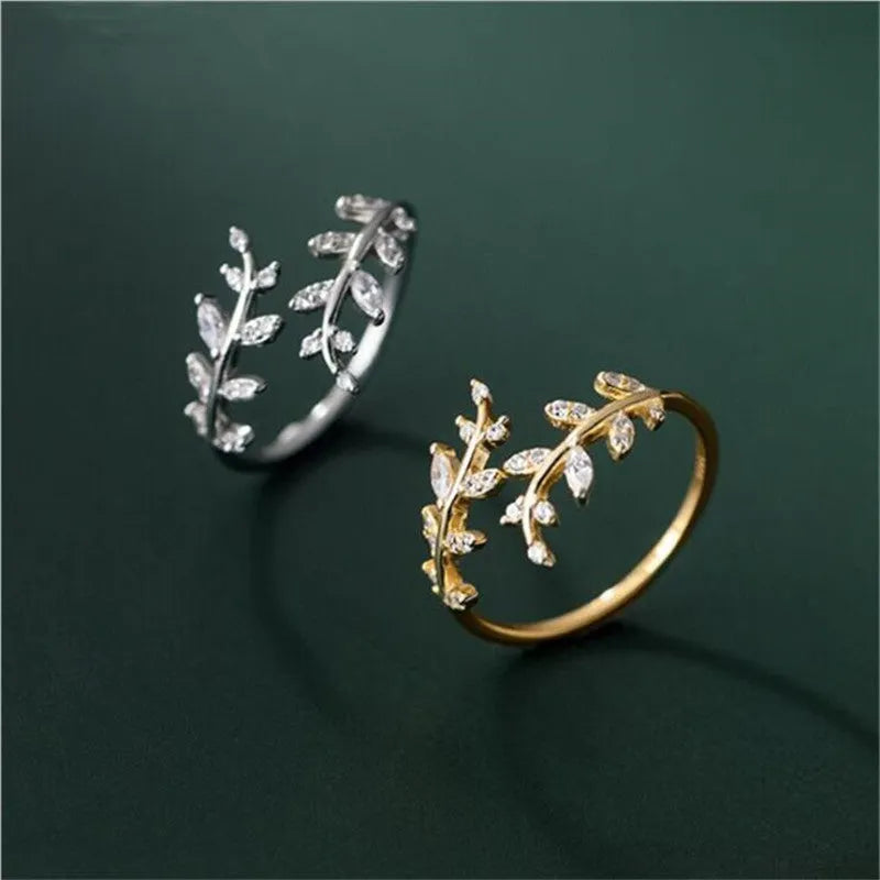 Leaf-shaped copper fashion ring with electroplated gold or silver finish for women