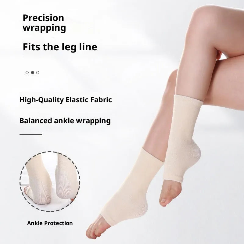 Warm knitted ankle support sleeve for adults in black, grey or skin colour, one pair, for basketball and running