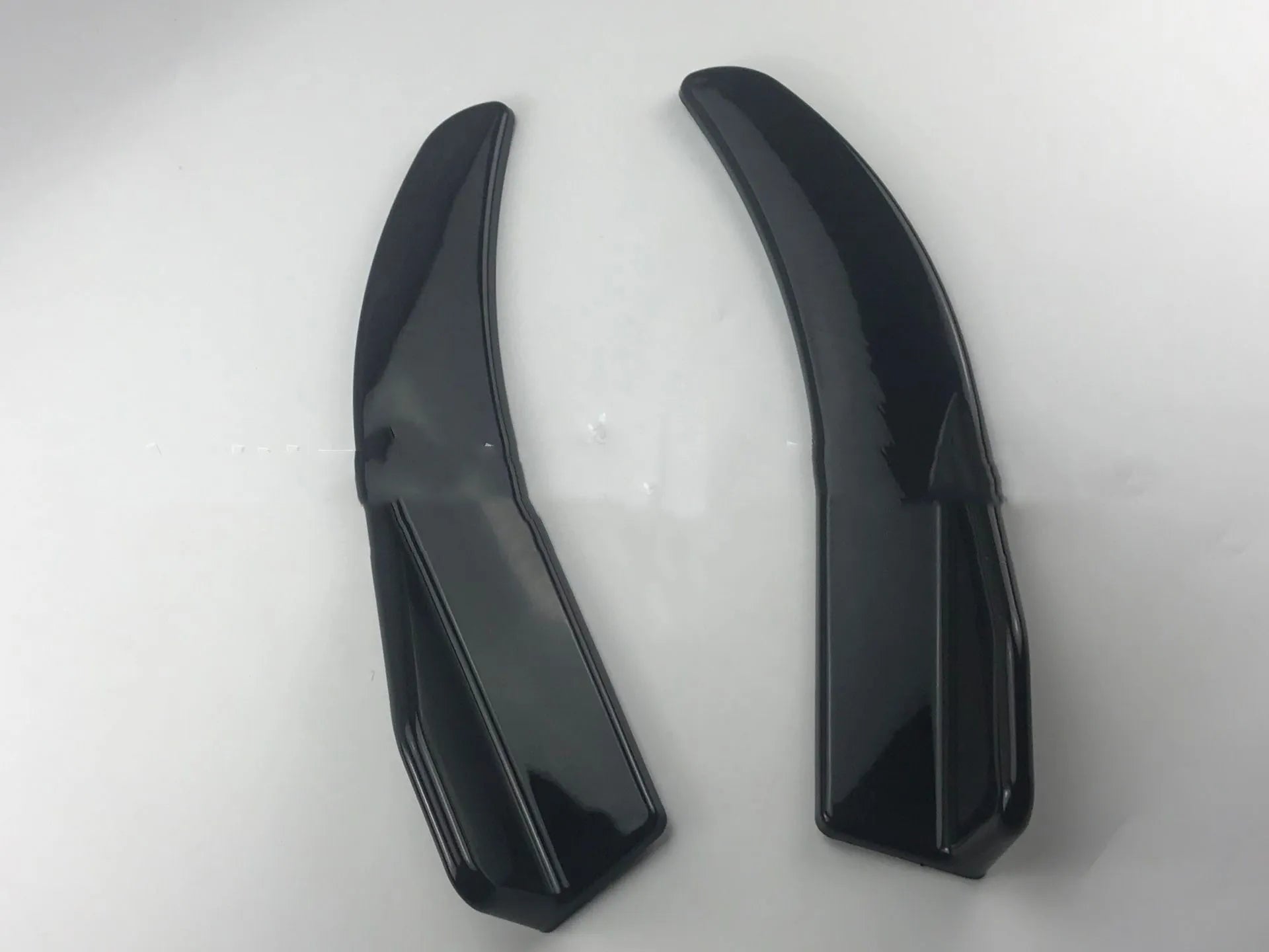 440 mm ABS deflector light set for General Motors vehicles in Bright Black and Carbon Fibre finishes