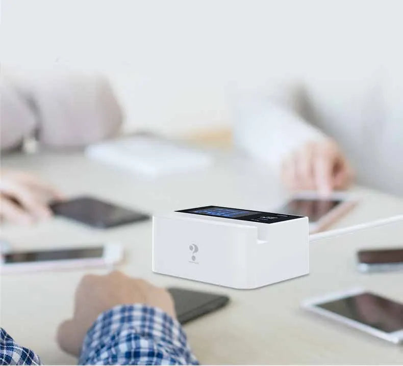 White USB multi-port charger for tablets and smartphones with EU UK US adapters, PC+ABS flame retardant material