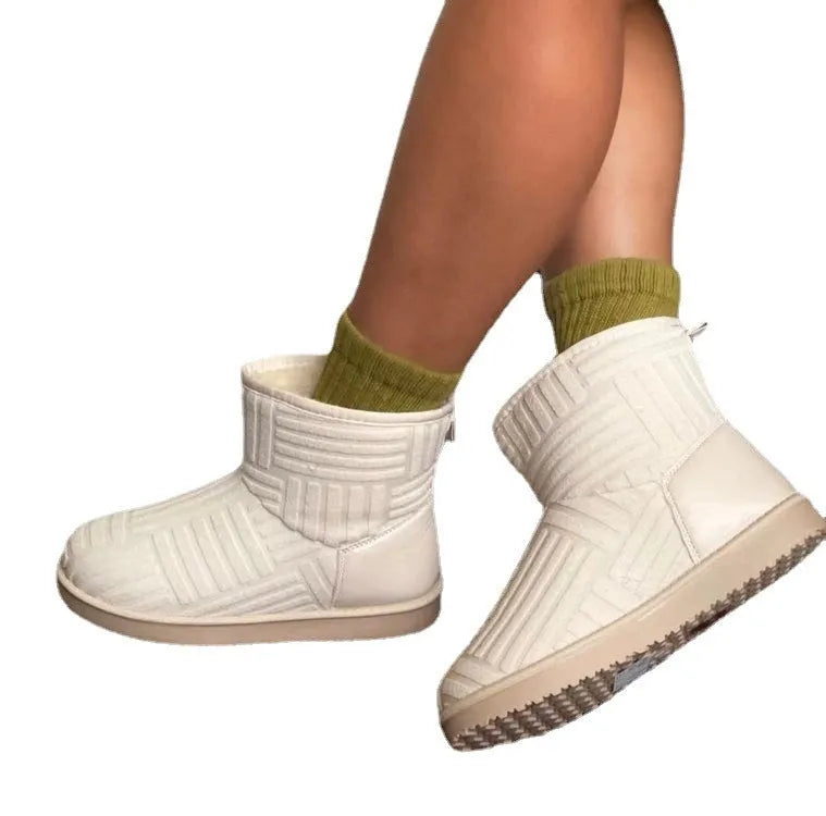 Winter ankle boots with cotton upper, flat plastic sole, round toe, mid-upper height, available in four colours.