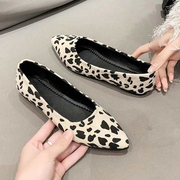 Women's leopard print flat pumps with pointed toe and low ankle strap