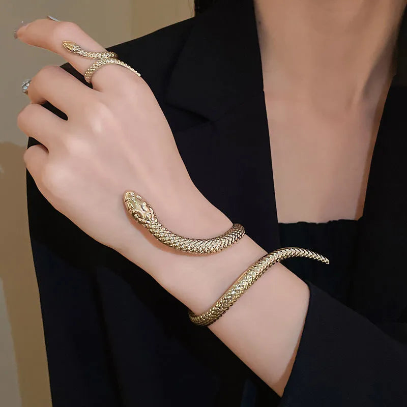 Exaggerated twisted winding simulated snake metal ring bracelet set in gold or silver electroplated finish