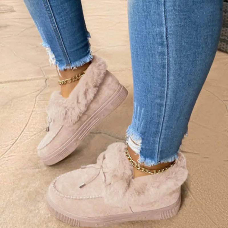 Cotton warm shoes with velvet lining in various colours, showing round toe and rubber sole