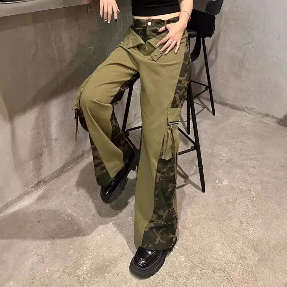 Dark khaki high waist jeans with leopard print and fake two-stitching tooling details