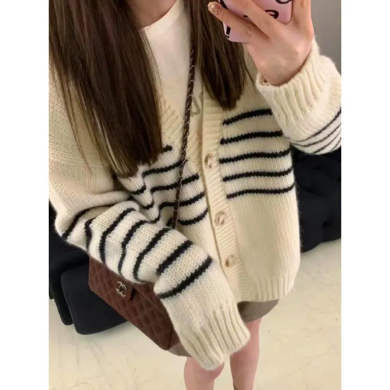 Women's collar button cardigan with 3D pattern detail in Japanese Korean casual style