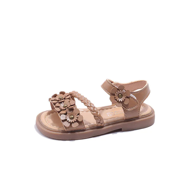 Childrens fashion flower soft bottom beach shoes for girls in beige with PU upper and flexible sole